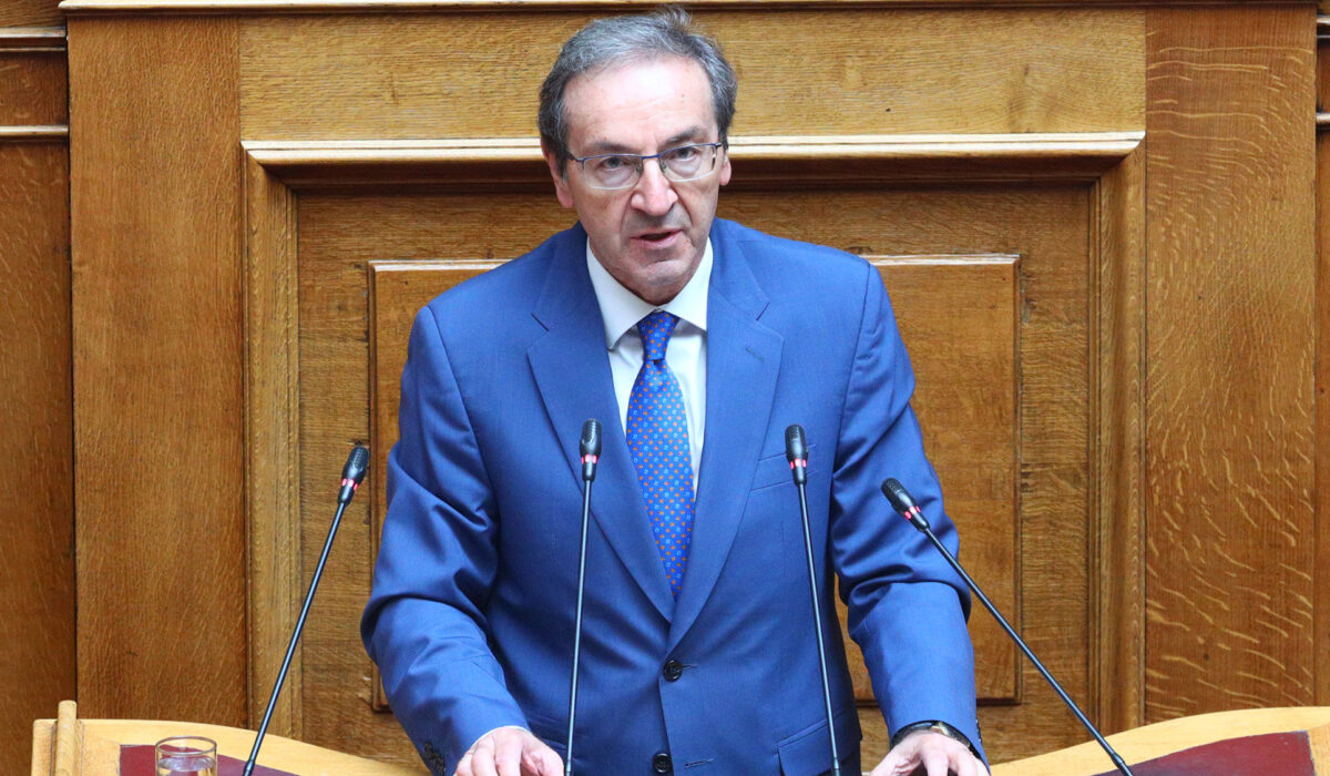 Γιάννης Μπουγάς