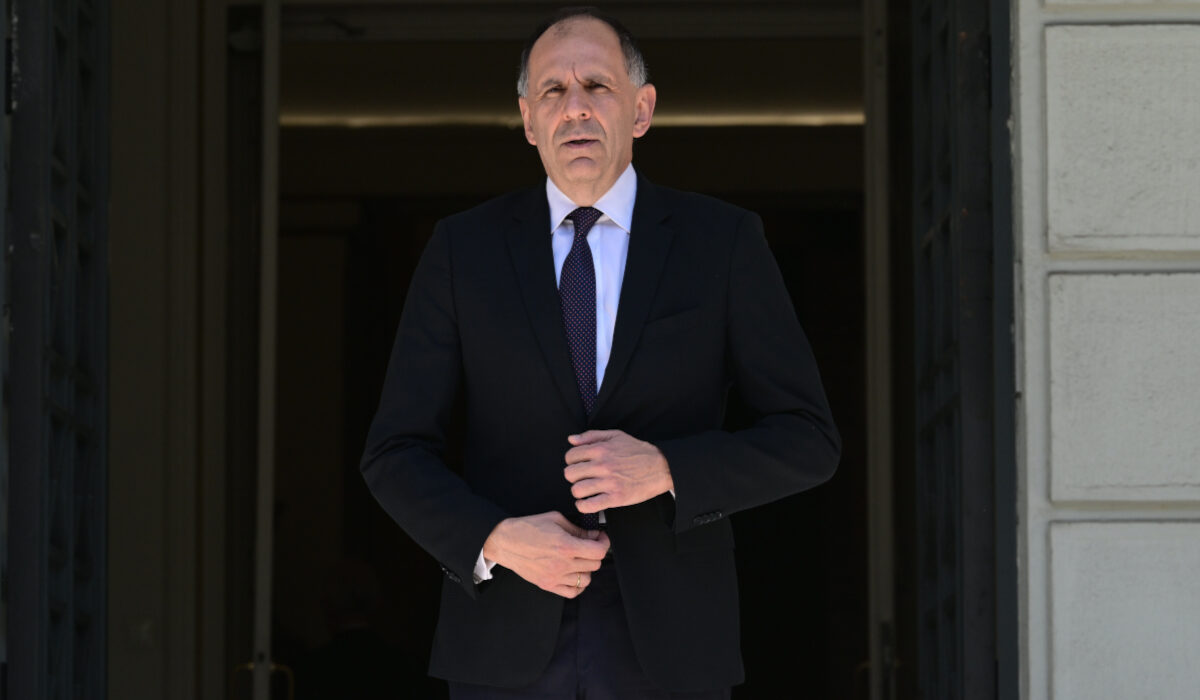 Τηλεφωνική επικοινωνία Γεραπετρίτη με τον αναπληρωτή πρωθυπουργό της Ουκρανίας – Τι συζήτησαν