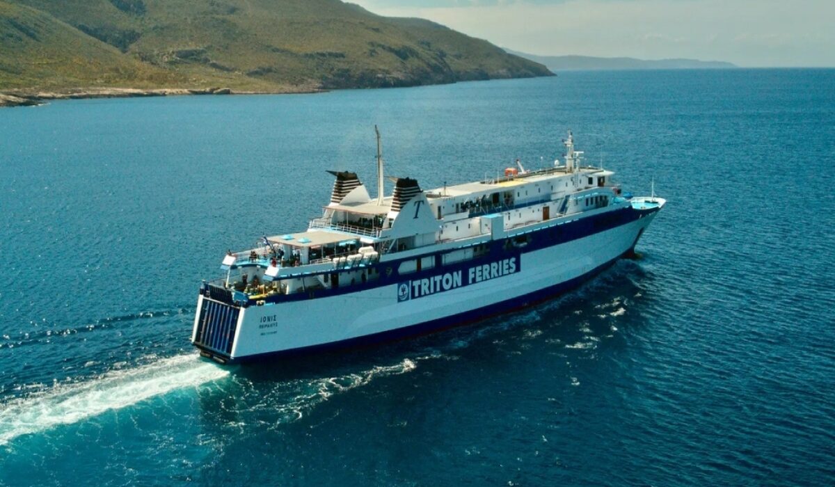 Ιονίς