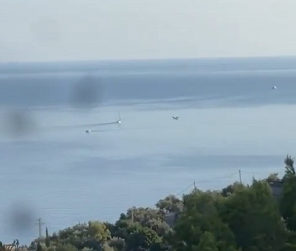 Ισπανία: Αεροσκάφος συνετρίβη στην θάλασσα – Ανασύρθηκαν οι σοροί πατέρα και γιου