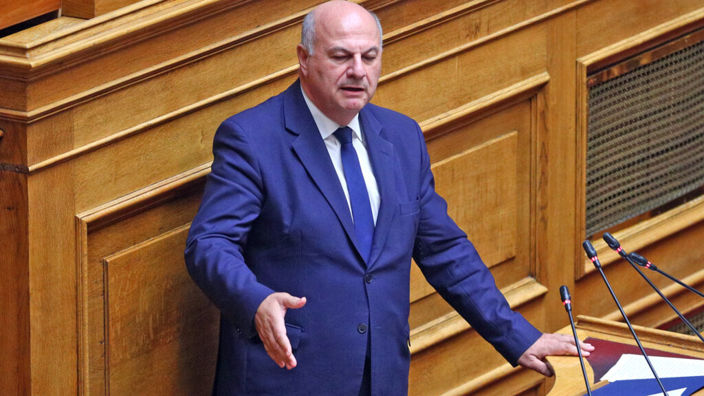 Κώστας Τσιάρας