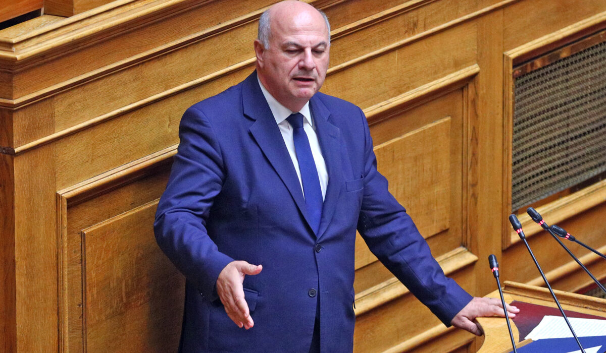 Κώστας Τσιάρας