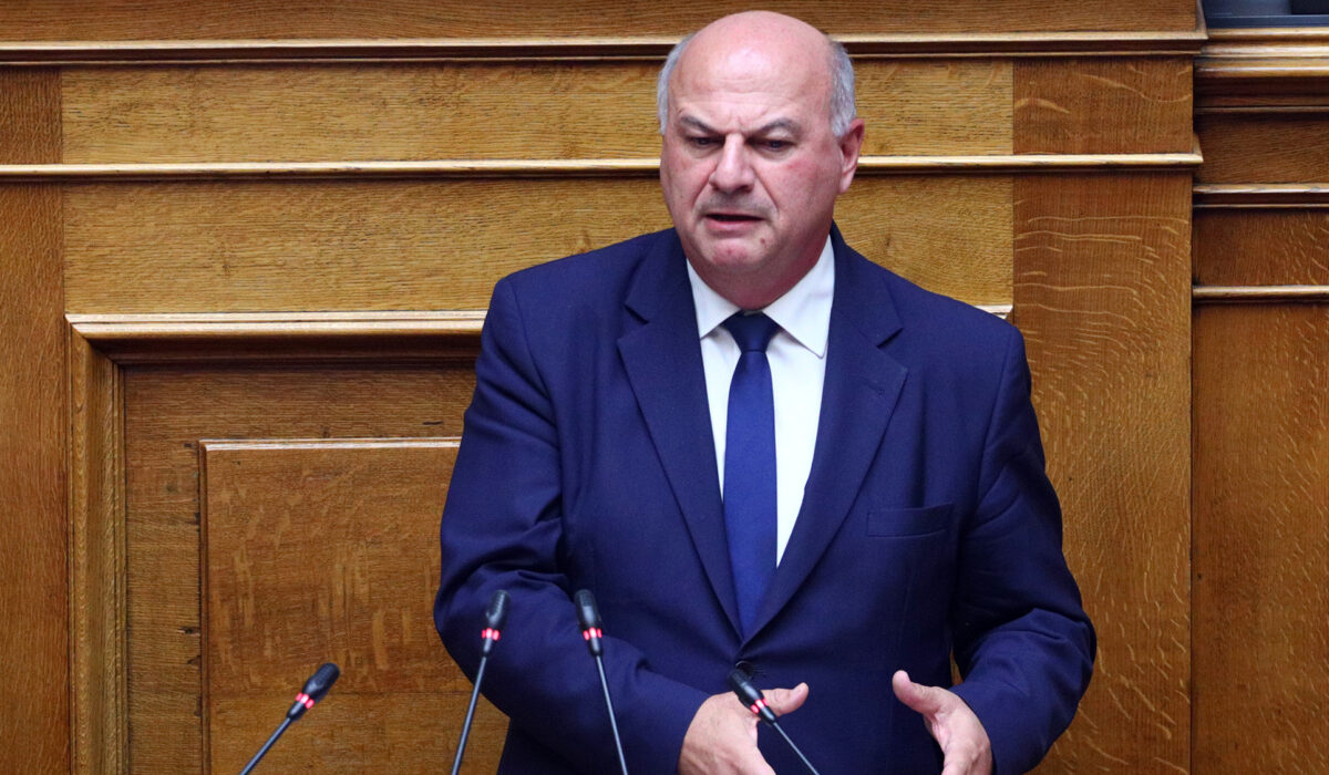 Κώστας Τσιάρας