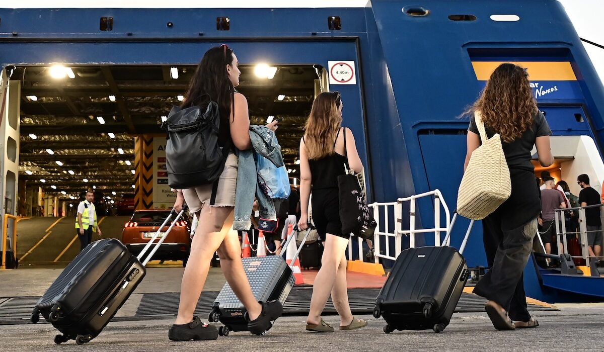 Λιμάνι Πειραιάς Έξοδος Αδειούχοι Αύγουστος