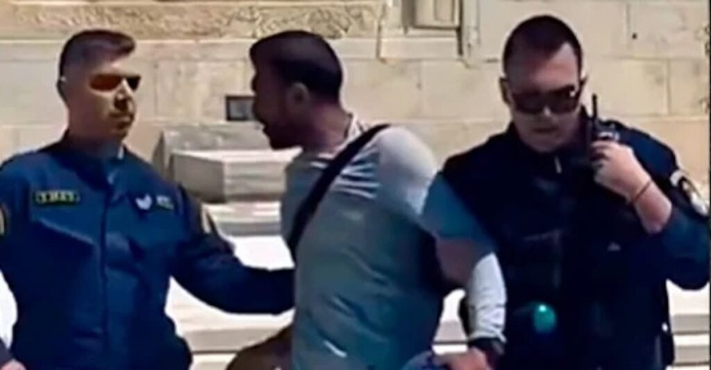 Μετανάστης Επίθεση Εύζωνες