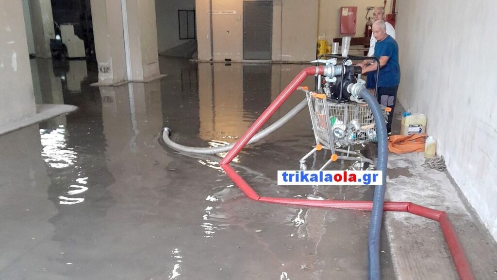 Εικόνες ντροπής στο Νοσοκομείο Τρικάλων: Πλημμύρισε το υπόγειο μετά την ξαφνική νεροποντή