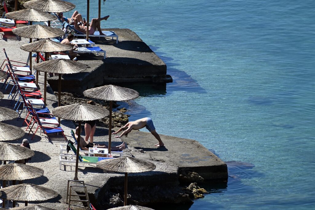 Παραλίες: Βροχή καταγγελιών στο MyCoast – Χαλκιδική και Ανατολική Αττική πρώτες