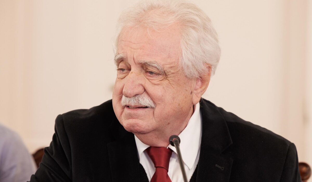 Σταύρος Μπένος