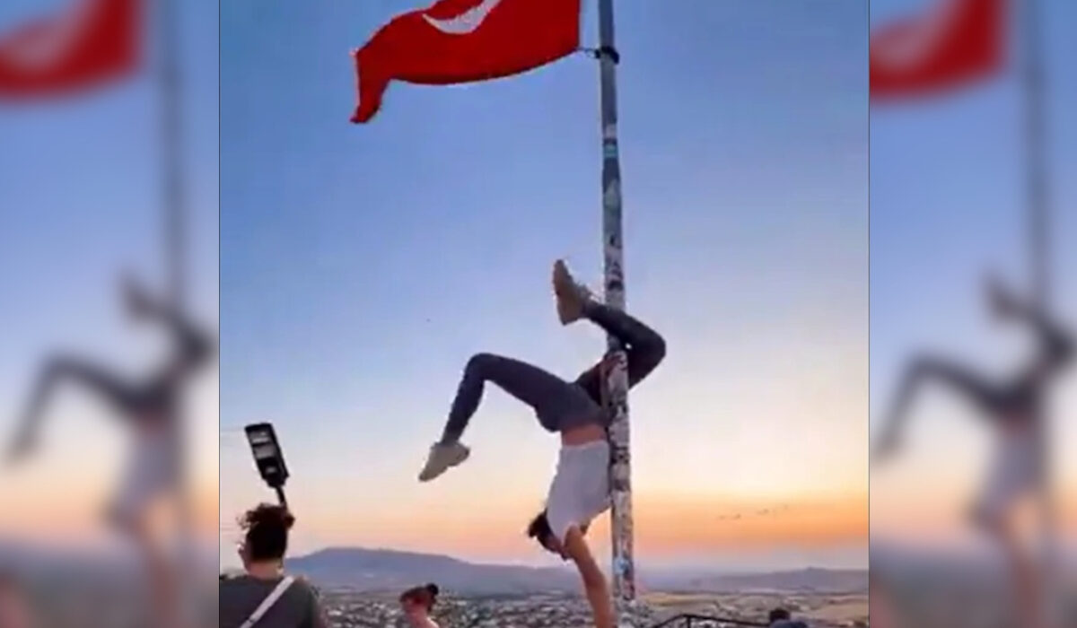 Τουρκία: «Επικήρυξαν» τουρίστρια που έκανε pole dancing σε στύλο με τη σημαία της χώρας (Βίντεο)