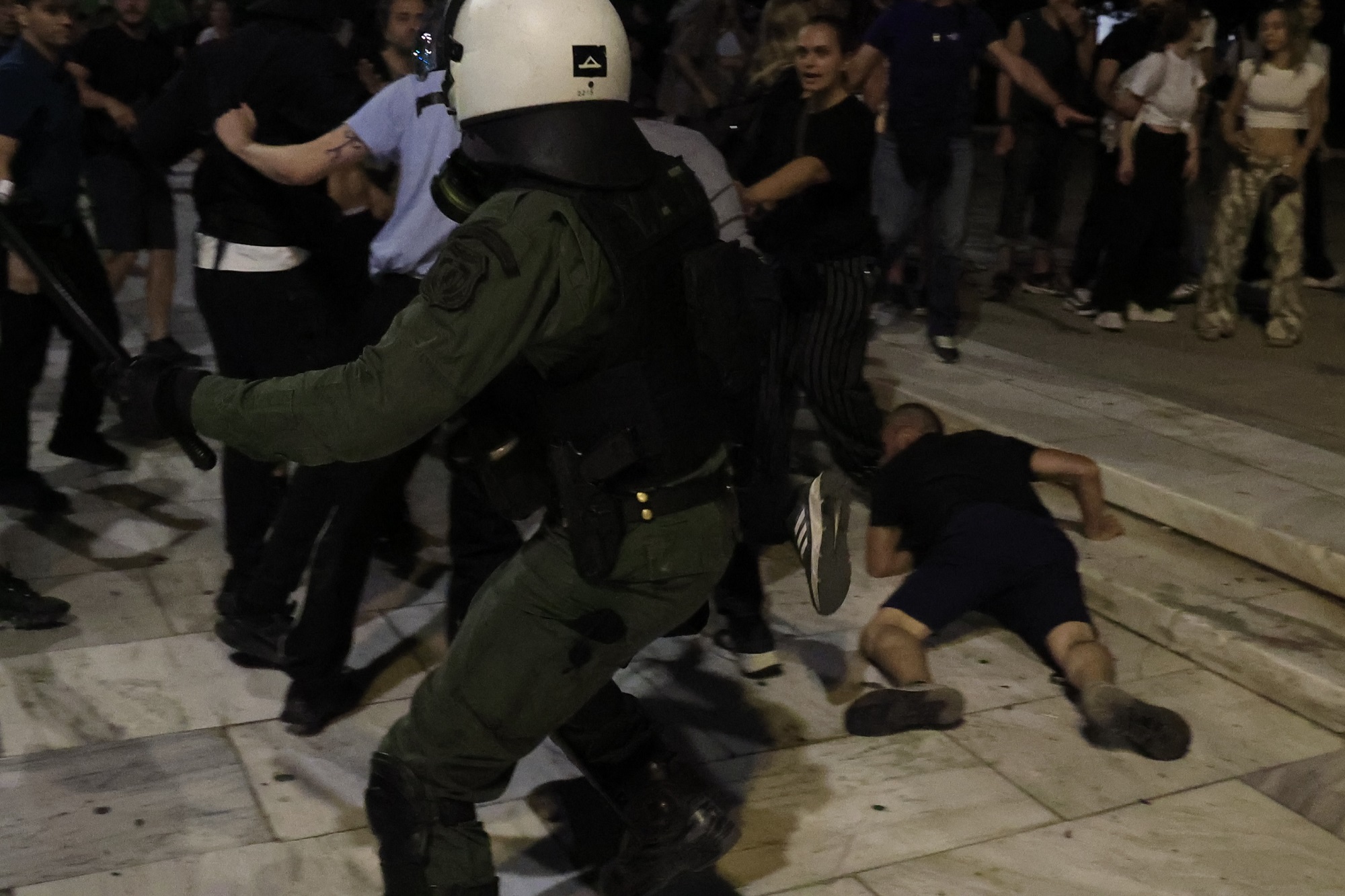 επεισόδια Σύνταγμα
