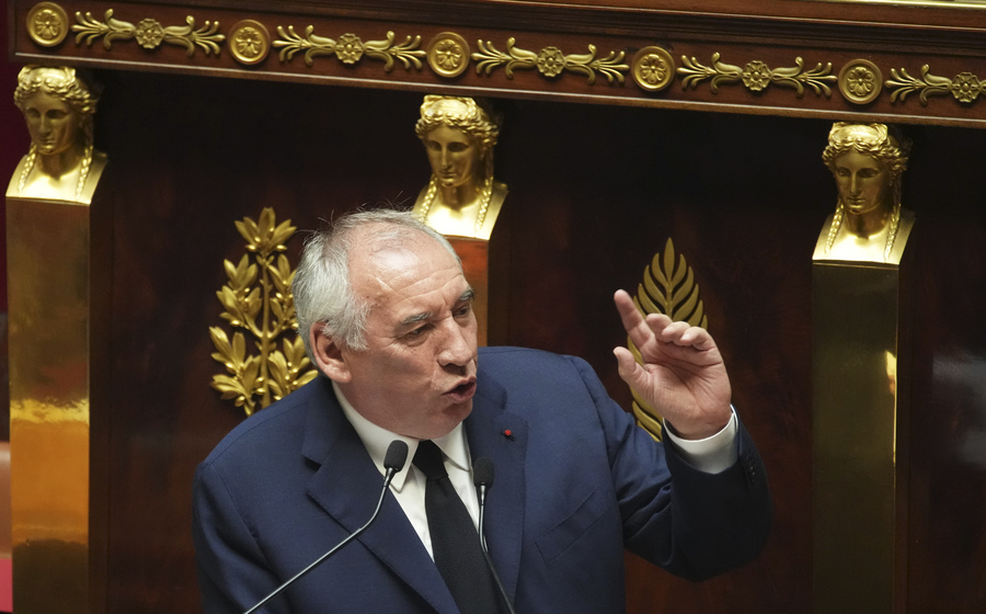 Το τελευταίο δραματικό μήνυμα Μπαϊρού: «Μεγάλος ασθενής η Γαλλία με αβάσταχτη αιμορραγία»