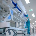 «Κανονικά παίρνω 5.000 αλλά για σένα θα πάρω 3.000» - Νέα καταγγελία για τον διευθυντή του Ιπποκράτειου