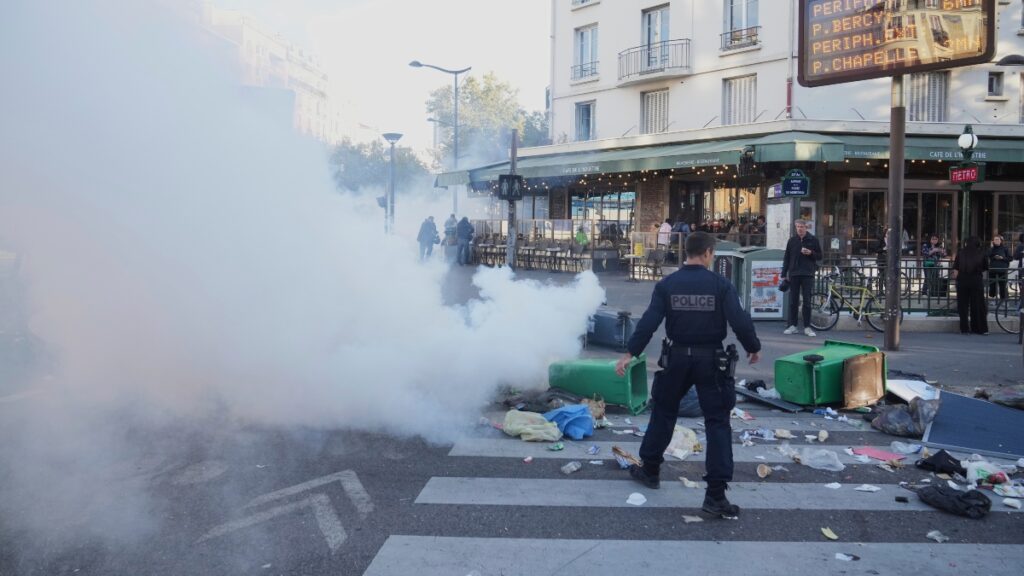 Έκρυθμη η κατάσταση στη Γαλλία - Οδομαχίες, φωτιές και μαζικές συλλήψεις σε όλη τη χώρα (εικόνες, βίντεο)