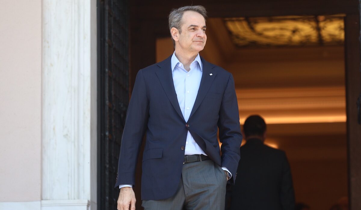 Το φιάσκο της Αμερικής επιταχύνει την αντίστροφη μέτρηση για τον Μητσοτάκη