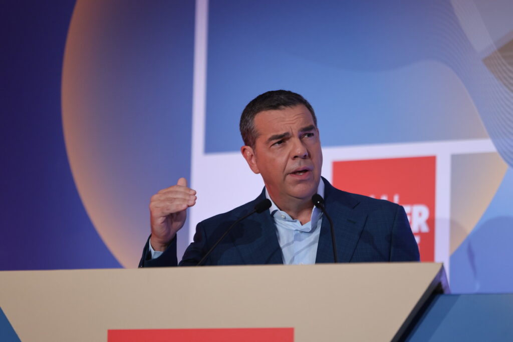 Η αντίδραση Τσίπρα στις εξαγγελίες Μητσοτάκη: «Μοναδικός στόχος η εκλογική πελατεία και η ψηφοθηρία»