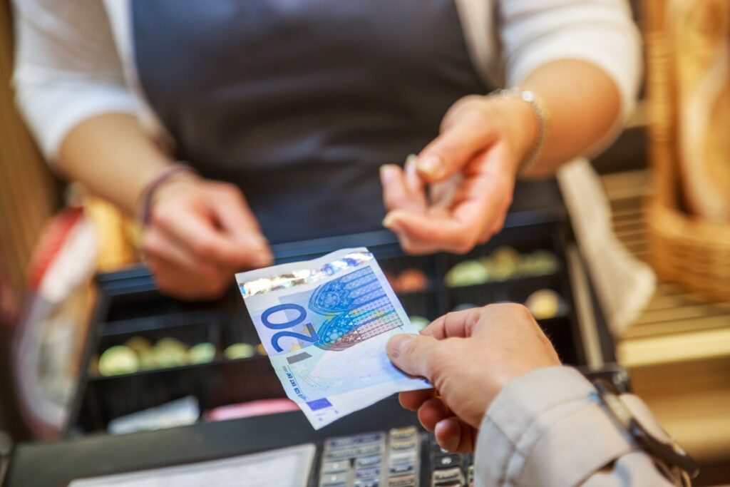Έρευνα MERB για το εισόδημα, τις επιχειρήσεις και τα μέτρα Μητσοτάκη