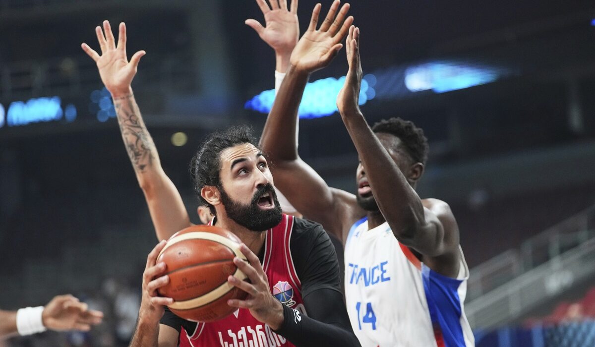 Eurobasket 2025: Το «θαύμα» της ημέρας από τη Γεωργία – Απέκλεισε τη Γαλλία (80-70)