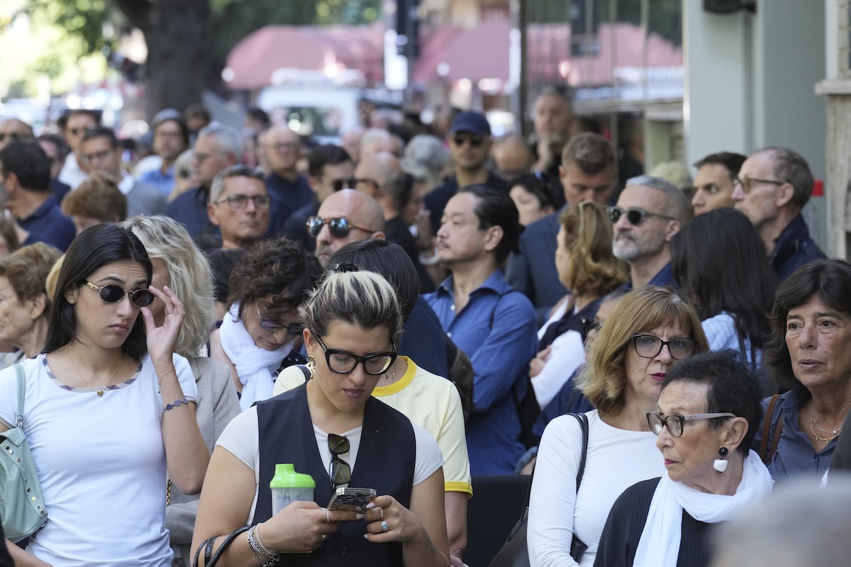Τζιόρτζιο Αρμάνι Λαϊκό Προσκύνημα