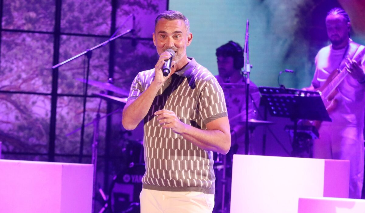 Γιώργος Καπουτζίδης: «Υπάρχει κάποιος που με έκανε να μη φοβάμαι το για πάντα»