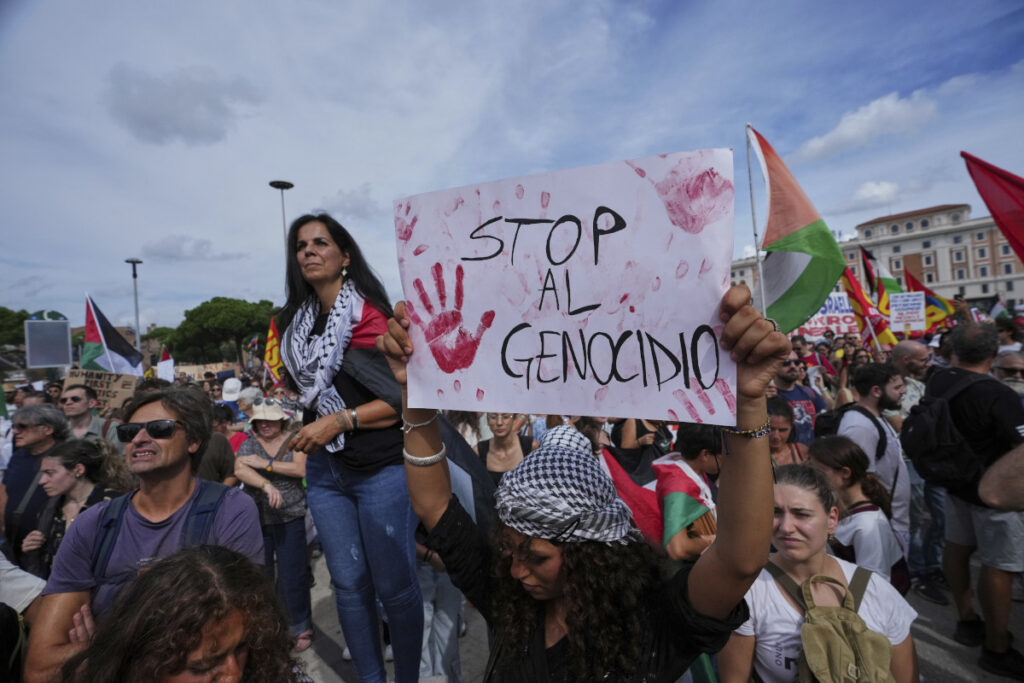 Απεργία στην Ιταλία διαδηλωτές υπέρ της Παλαιστίνης
