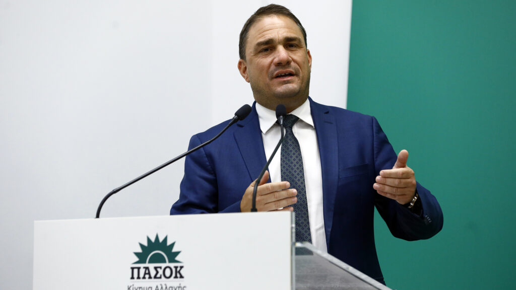 Κώστας Τσουκαλάς