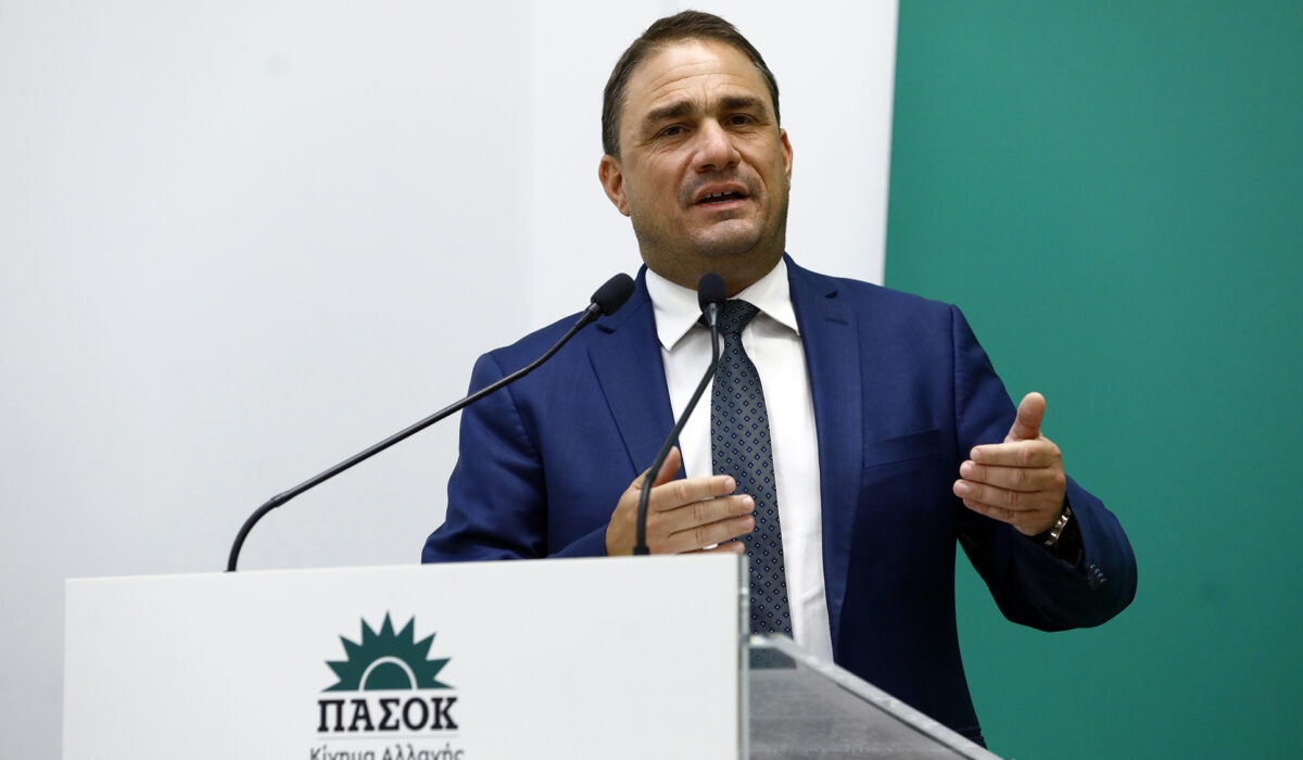Κώστας Τσουκαλάς