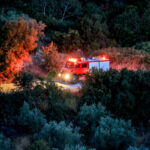 Επιχείρηση απεγκλωβισμού άνδρα που παγιδεύτηκε σε σπηλιά στη Λάρισα