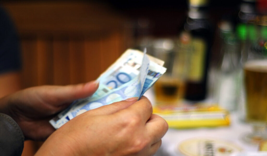 Μετρητά