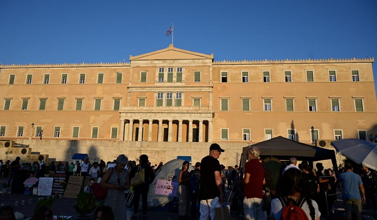 Πάνος Ρούτσι, συνγκέντρωση Σύνταγμα