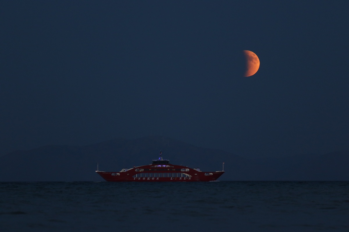 Ματωμένο φεγγάρι