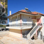 Το σπίτι της 62χρονης στο Κλειδί Βοιωτίας, όπου έθαψε τη μητέρα της σε έναν λάκκο
