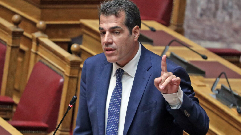 Θάνος Πλεύρης