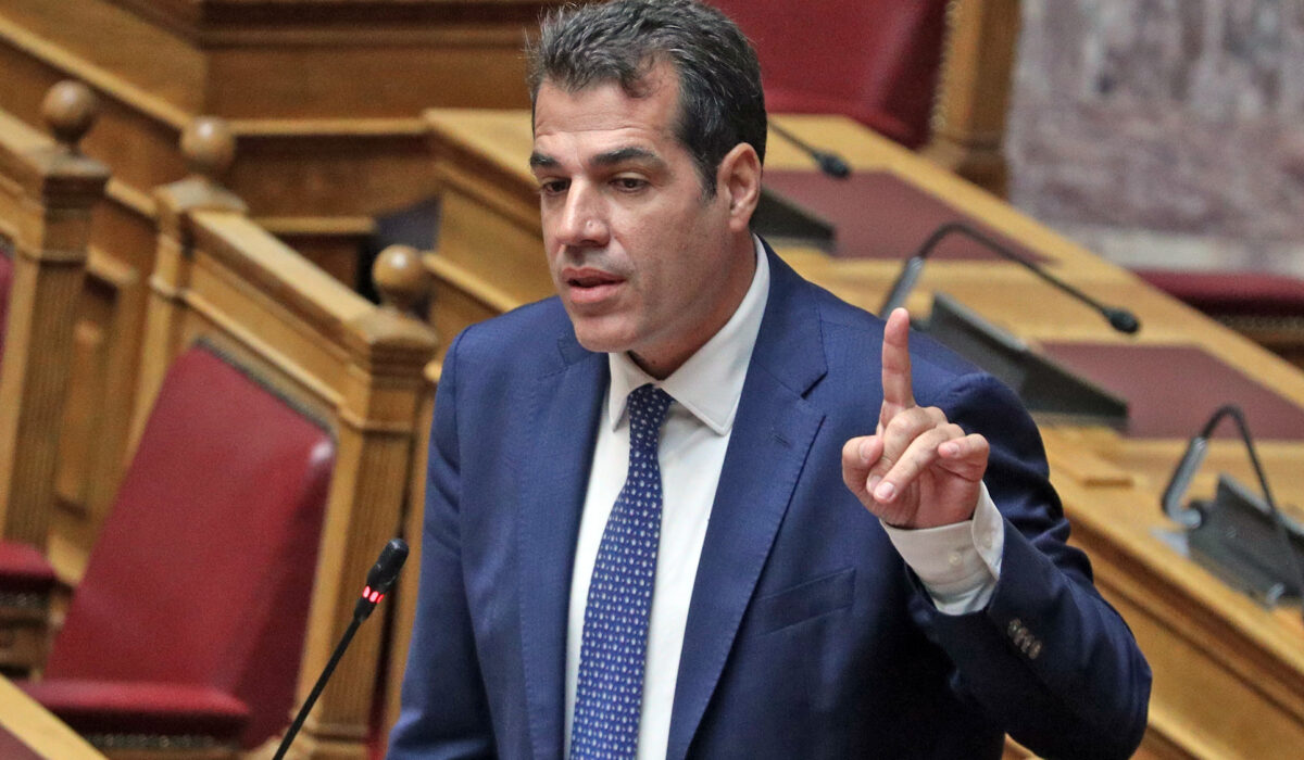 Θάνος Πλεύρης
