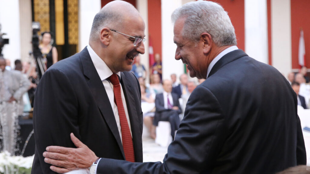 Δένδιας - Αβραμόπουλος: Πιο κοντά;