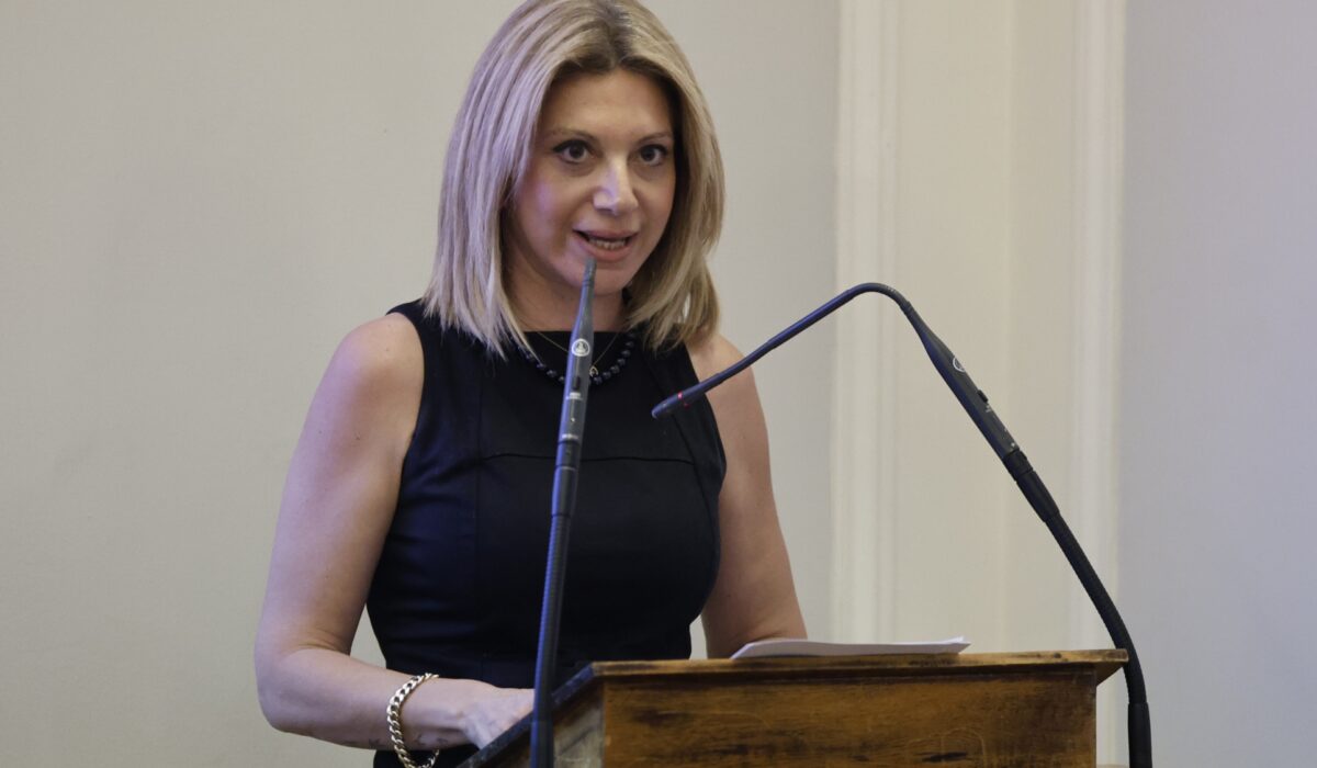 Μαρία Καρυστιανού: Κάτω τα χέρια από το Μνημείο του Άγνωστου Στρατιώτη - Ανήκει σε όλους τους Έλληνες