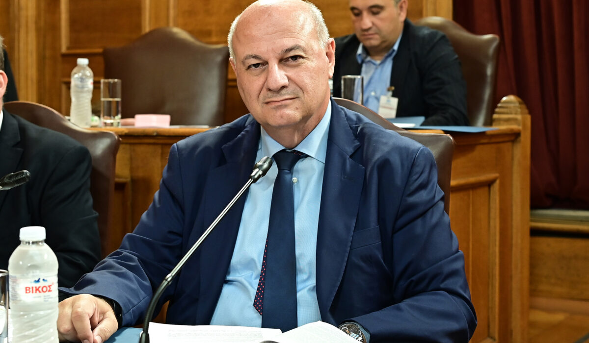 Κώστας Τσιάρας