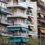 Τραγωδία στη Θεσσαλονίκη: Καθάριζε τα τζάμια του σπιτιού της και έπεσε από τον 2ο όροφο