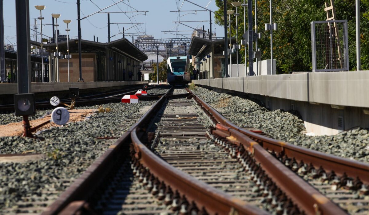 Χωρίς τρένα και προαστιακό αύριο λόγω 24ωρης απεργίας – Ποια βραδινά δρομολόγια αναστέλλονται απόψε