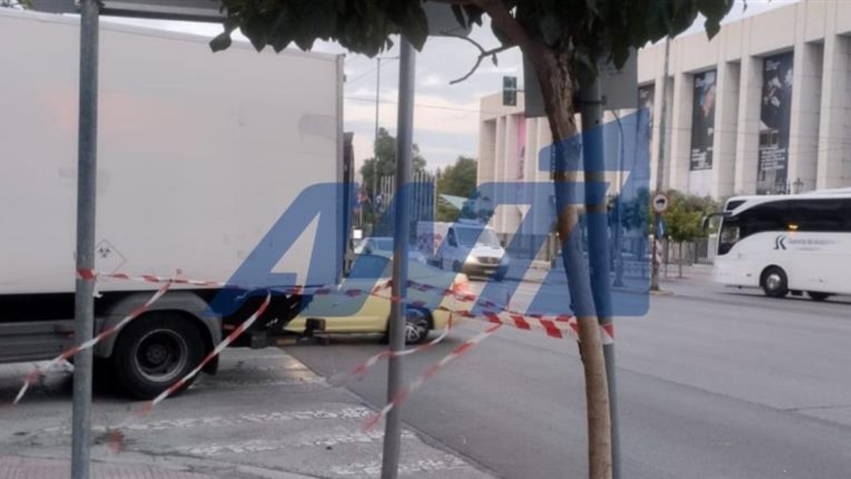 Τροχαίο στη Βασιλίσσης Σοφίας με νεκρό 45χρονο μοτοσικλετιστή - Συγκρούστηκε με φορτηγό