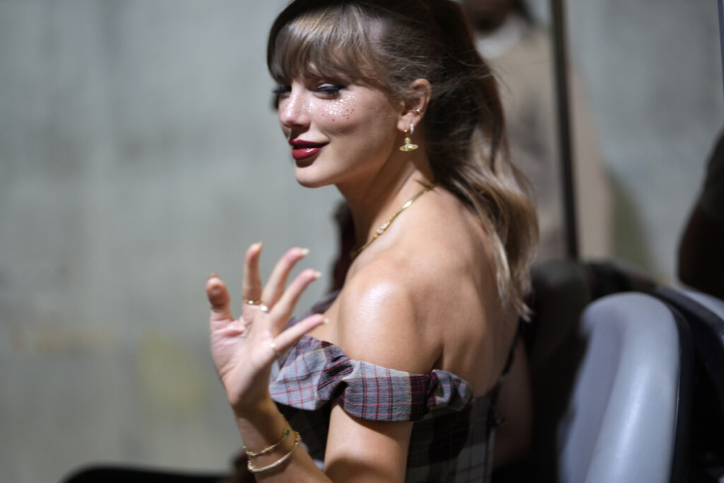 Τέιλορ Σουίφτ, Taylor Swift