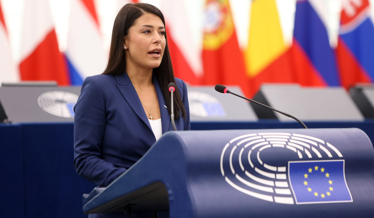 «Μπελάδες» για την Αφροδίτη Λατινοπούλου - Εξελίξεις στην υπόθεση πλαστογραφίας