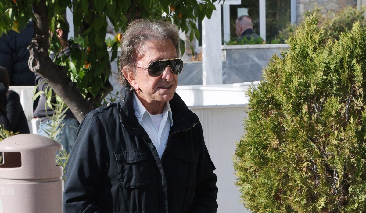 Έξωση στον Αργύρη Παπαργυρόπουλο από τη βίλα στη Γλυφάδα