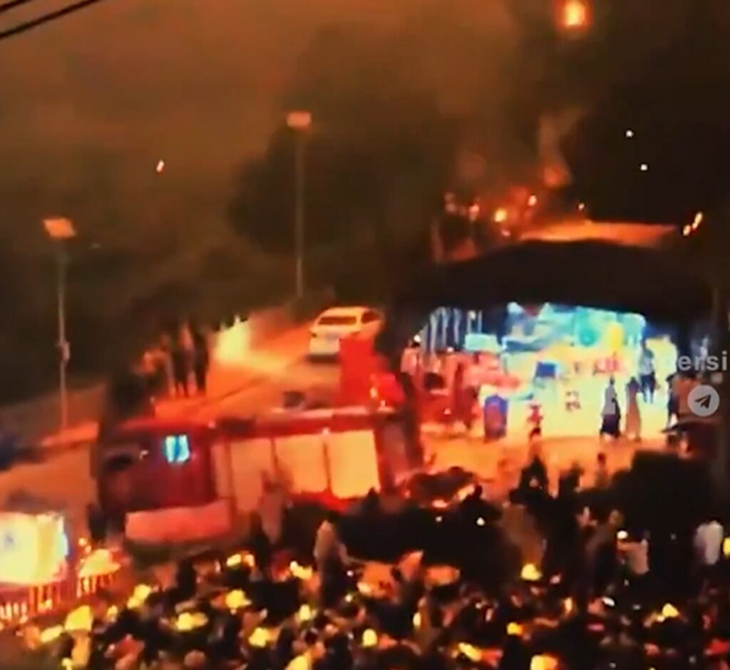 Κίνα: Επίδειξη κατέληξε σε «βροχή» από φλεγόμενα drones (Βίντεο)