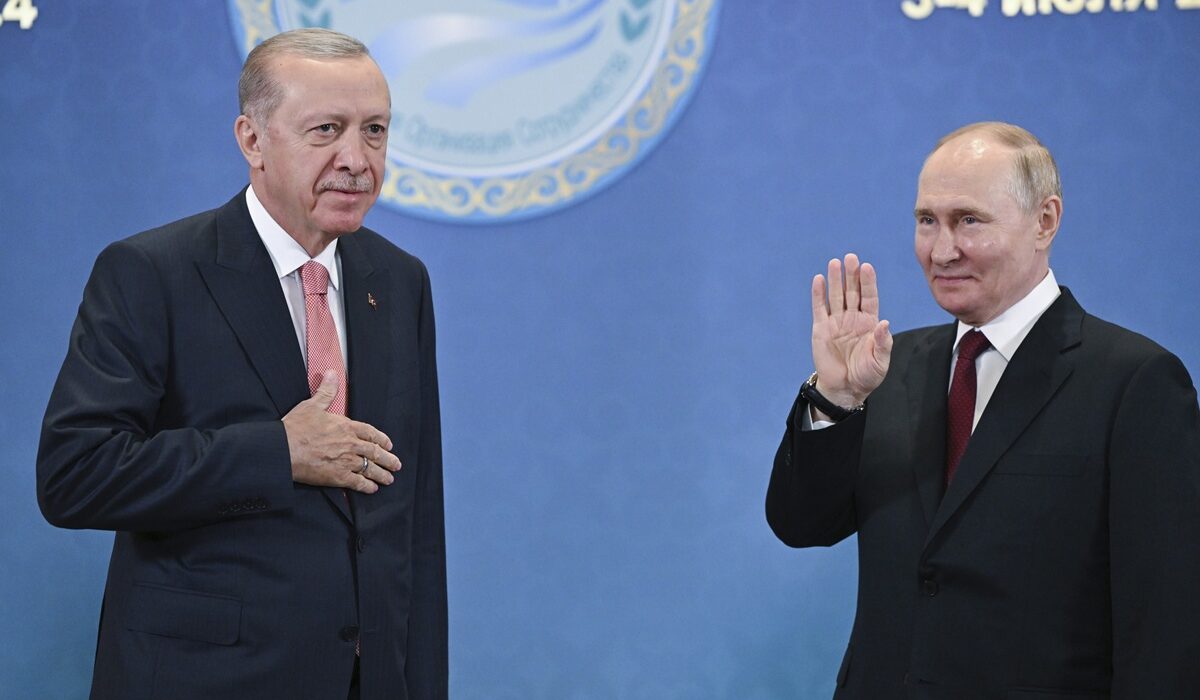 Γεωπολιτικός σεισμός: Η Τουρκία σε απόκλιση από το ΝΑΤΟ, «τριάδα» με Ρωσία-Κίνα
