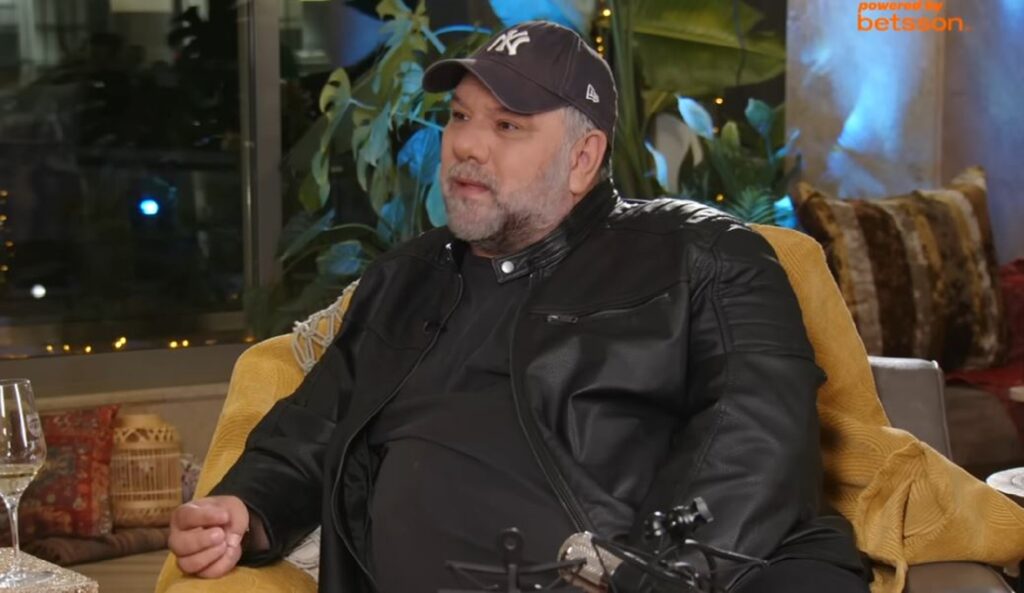 Γρηγόρης Αρναούτογλου: «Πήγα στον ψυχίατρο κι έθαψα αυτά που έπρεπε να θάψω για πάντα»