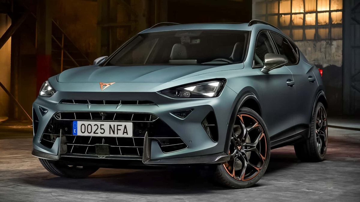 Νέο Cupra Formentor VZ5 - Με τη δύναμη 5 κυλίνδρων και 390 ίππων