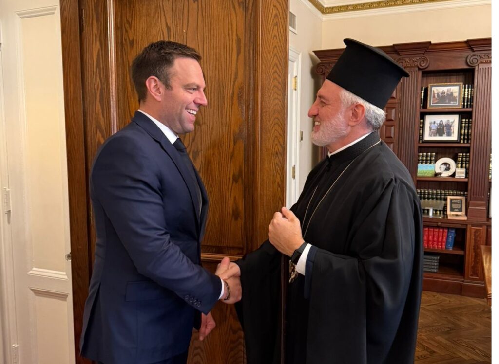 Κασσελάκης, Ελπιδοφόρος