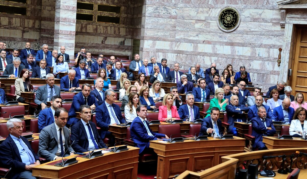 ΕΛΤΑ - Αντιδράσεις στη ΝΔ για το κλείσιμο καταστημάτων