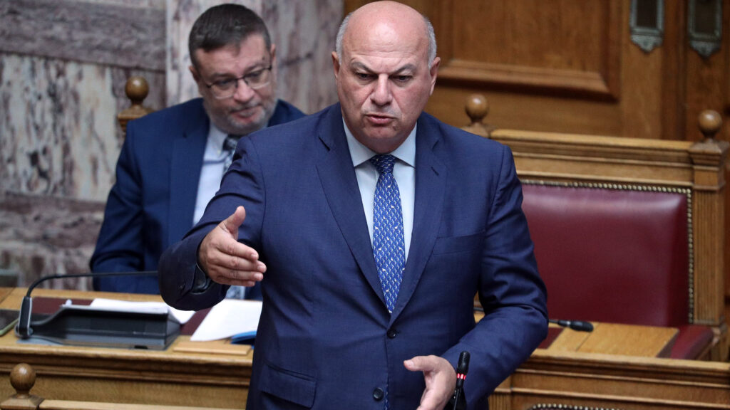 Κώστας Τσιάρας