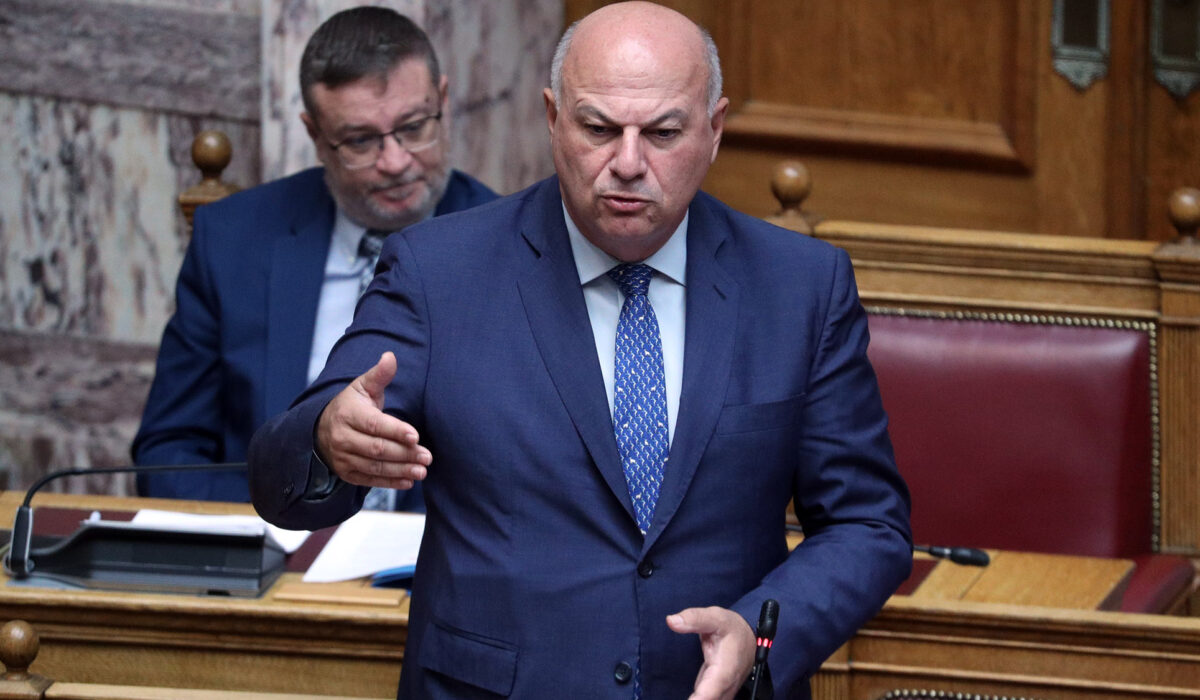 Κώστας Τσιάρας